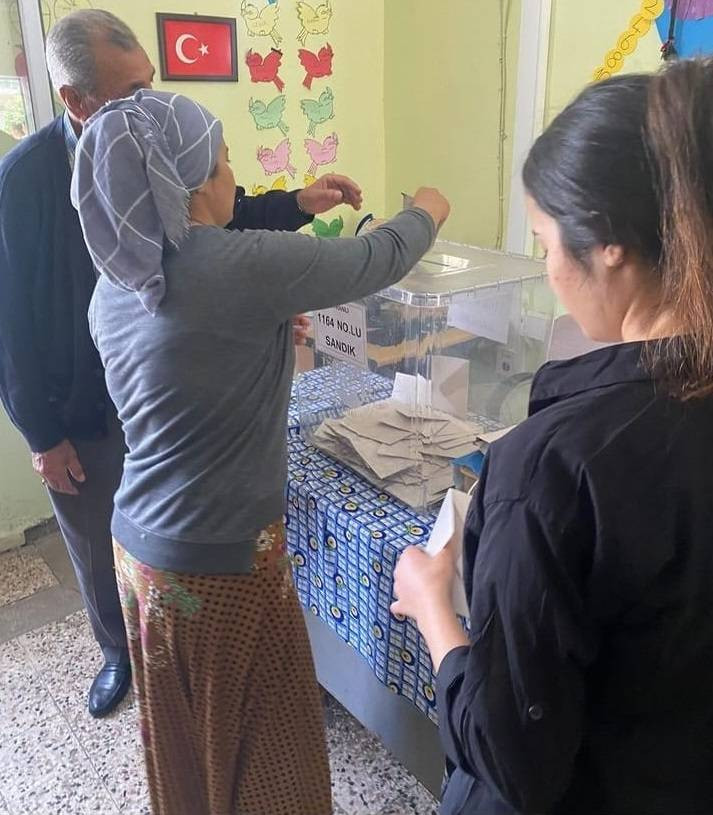 İlçelerini değiştirmek için sandık başına gittiler - Resim: 4